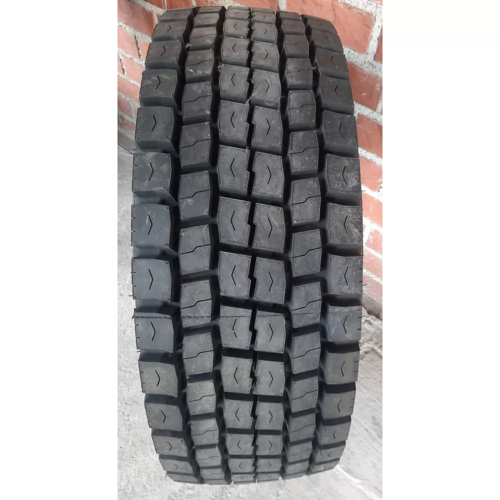 Грузовая шина 305/70 R19,5 Long March LM-329 18PR в Пыть-Яхе