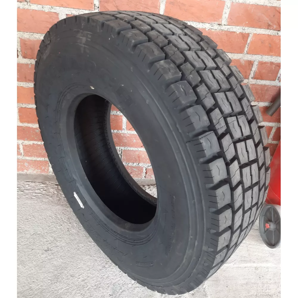 Грузовая шина 305/70 R19,5 Long March LM-329 18PR в Пыть-Яхе